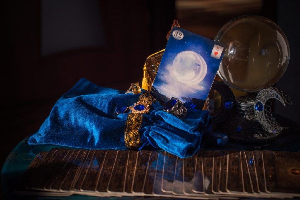 Second-hand ezoterija: dobra karma za male novce Second-hand ezoterija: dobra karma za male novce